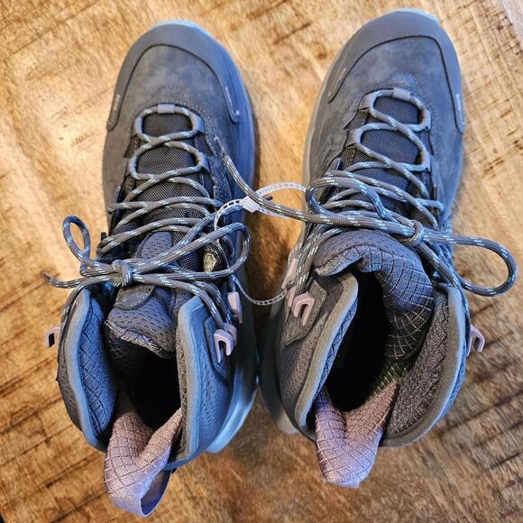Hoka Vibram Women's Size 9 Hiking Boots
